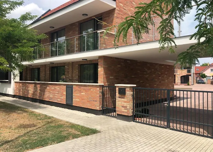 Castellum Apartmanhaz Gyula