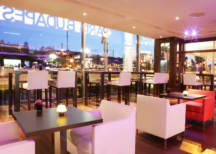 Budapest hotels near Buda Castle Tunnel