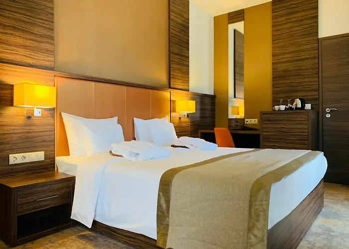 Tiszakecske Hotels