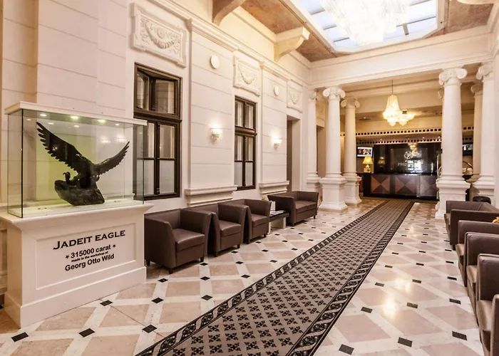 Budapest hotels near House of Terror Museum