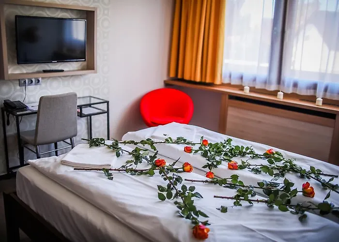 Damak Hotels